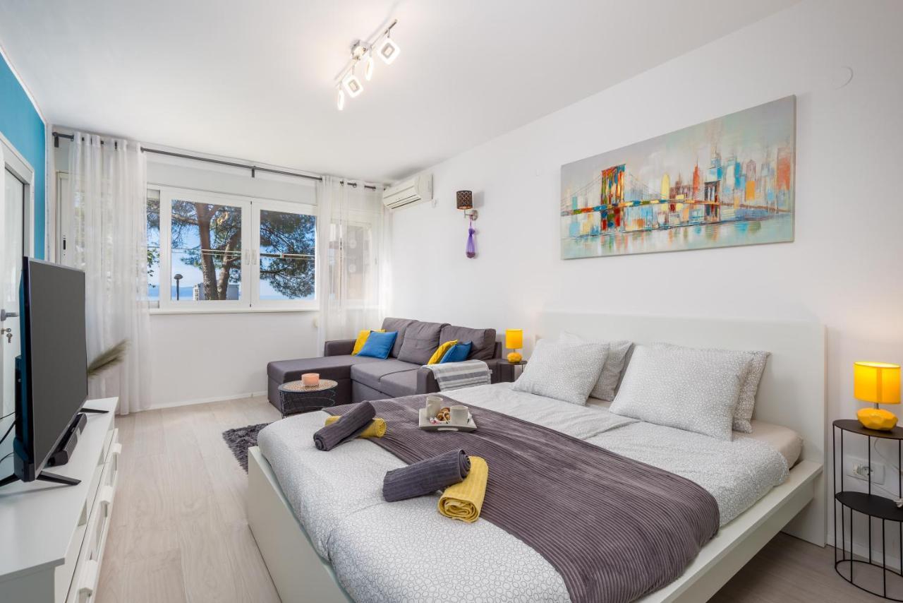 Sunny Studio Apartment With Balcony Rijeka Exterior photo