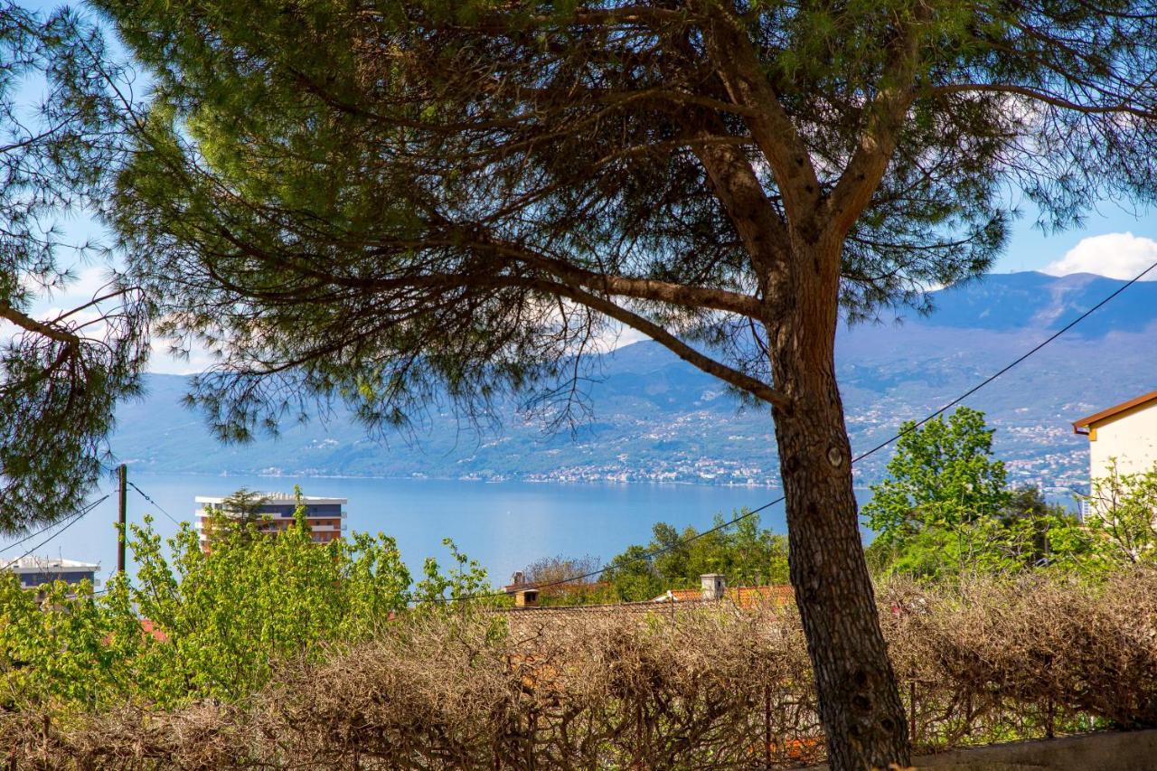 Sunny Studio Apartment With Balcony Rijeka Exterior photo